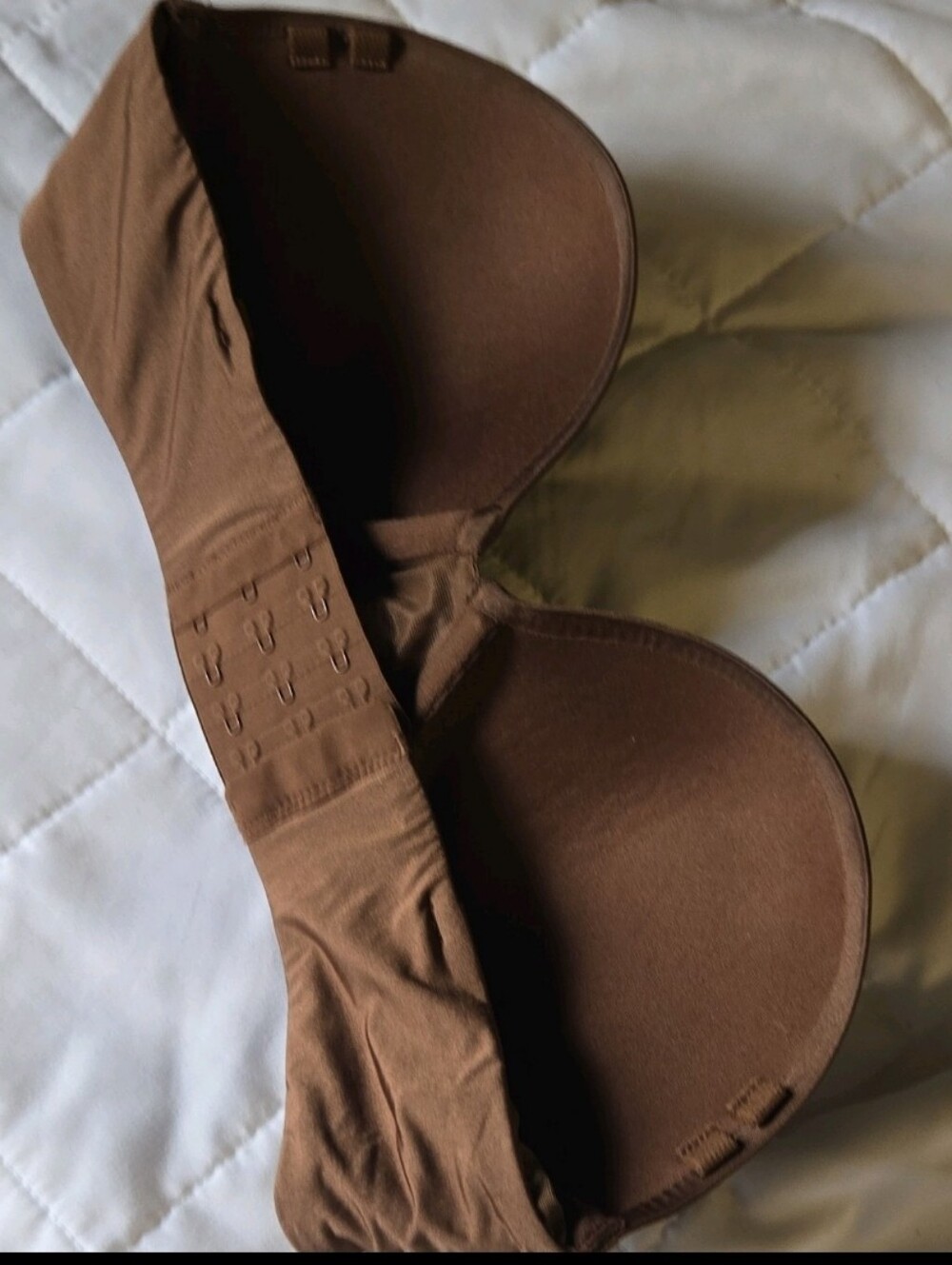 SKIMS STRAPLESS UNDERWIRE BRA SIZE 34C - Picture 2 of 5
